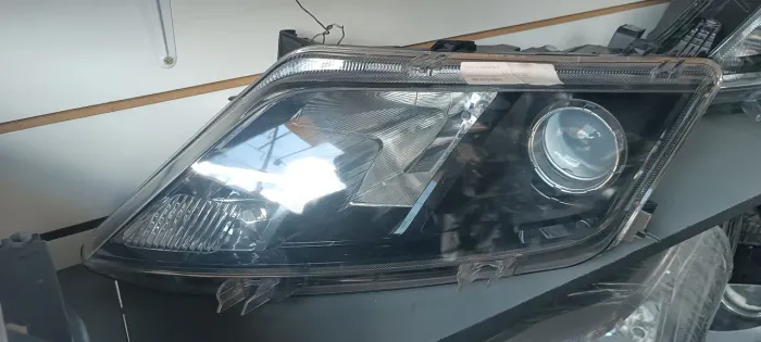 Farol Ford fusion 2010/13 lado esquerdo