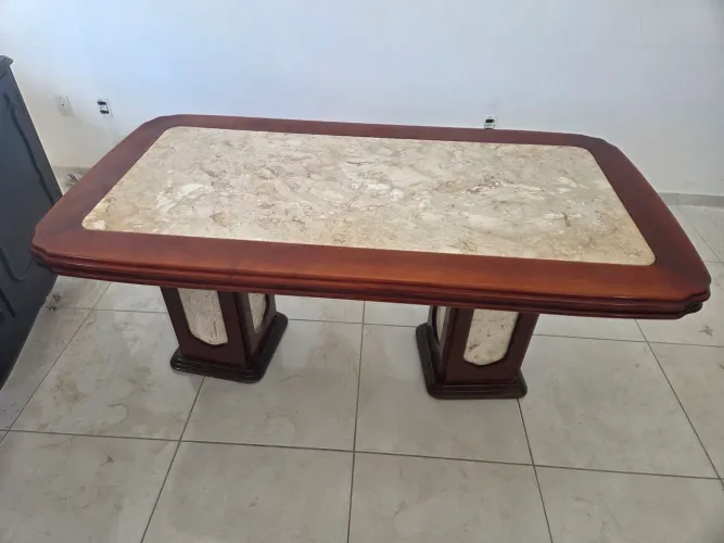 Mesa e buffet