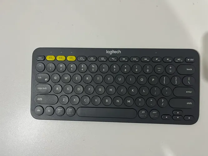 Teclado Logitech K380 Bluetooth - conecta até 3 dispositivos