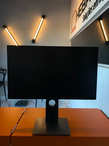 - Monitor Dell P2219HB Full HD - Excelente Qualidade de Imagem