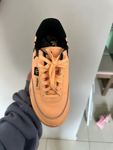 Tênis adidas Her Court W