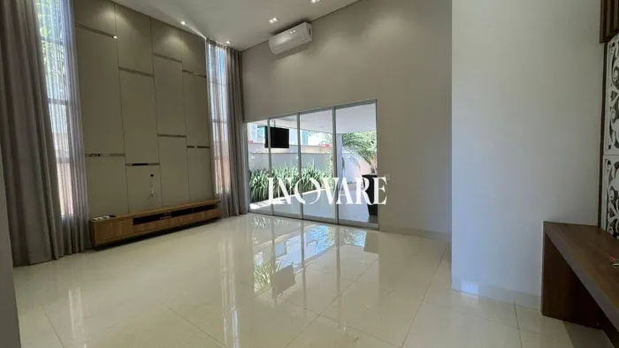 Casa com 3 dormitórios para alugar, 280 m² por R$ 16.870,00/mês - Jardim Sul - Uberlândia/
