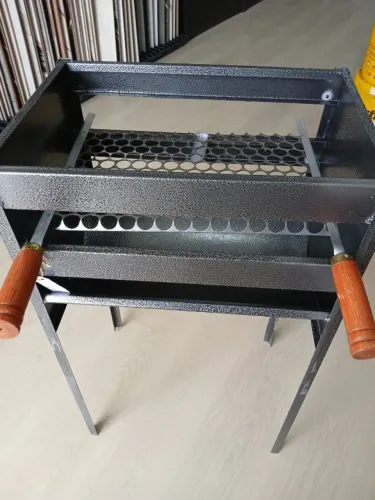 CHURRASQUEIRAS PORTÁTEIS E GRELHAS