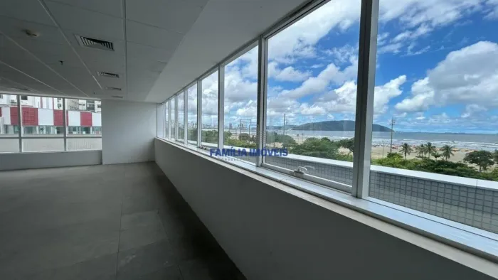 Laje corporativa frente mar à venda José Menino Santos