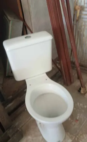 Sanitário com caixa acoplada