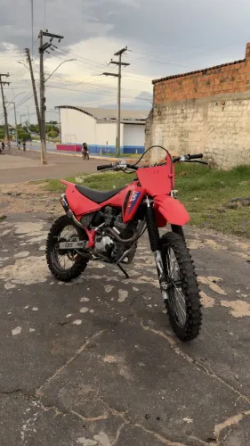 Honda CRF 230 - Forte, Revisada e Pronta para Trilha