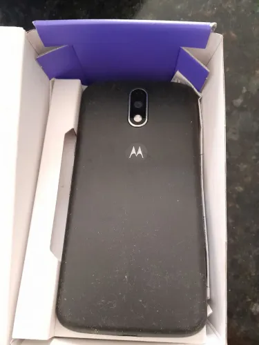Moto g4 