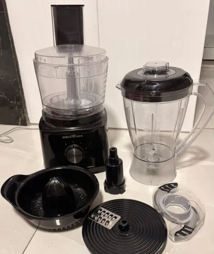 Multiprocessador Britania 3 em 1 - Liquidificador e Espremedor usado apenas 4 vezes