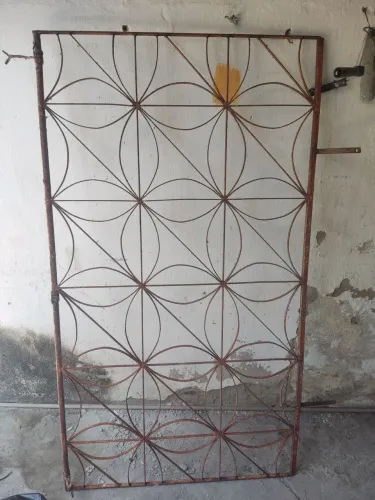 Portão de ferro 1,80 x 1,00