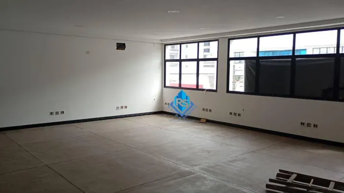 Sala Coml *Baeta Neves/SBC * 84,70 mts