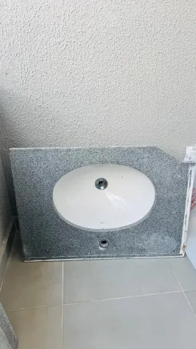 Vendo Pia de Banheiro