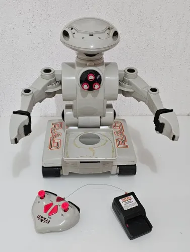Robô R.A.D. Toymax Vintage - R.C. Robotic Action Device - Anos 90