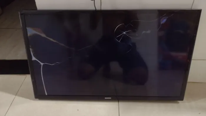 Televisao samsung 32 polegada