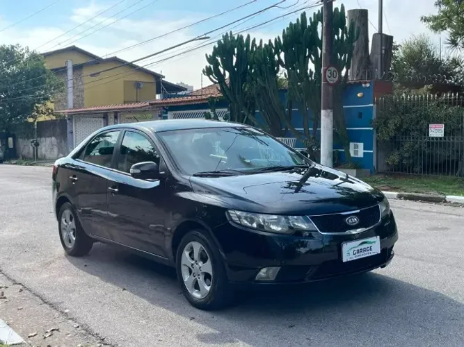 Kia Motors Cerato 1.6 16V Mec. 2011