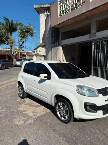 Fiat Uno Attractive 1.0 Flex 6V 5P 2017