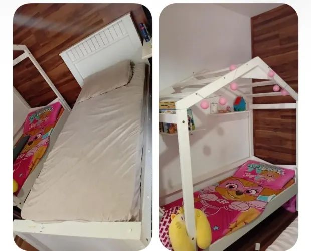 Vendo 2 camas de solteiro, sendo uma cama de casinha,R$ 500,00 as duas.