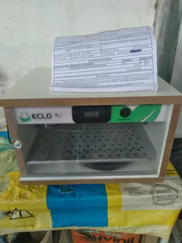 Chocadeira automática 30 ovos 