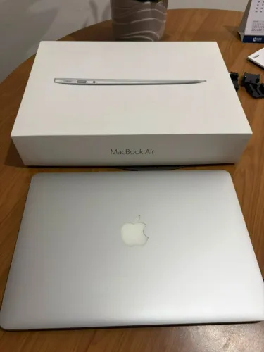 MacBook Air 13" Intel i5 | 8GB RAM | 128GB SSD - Impecável na Caixa