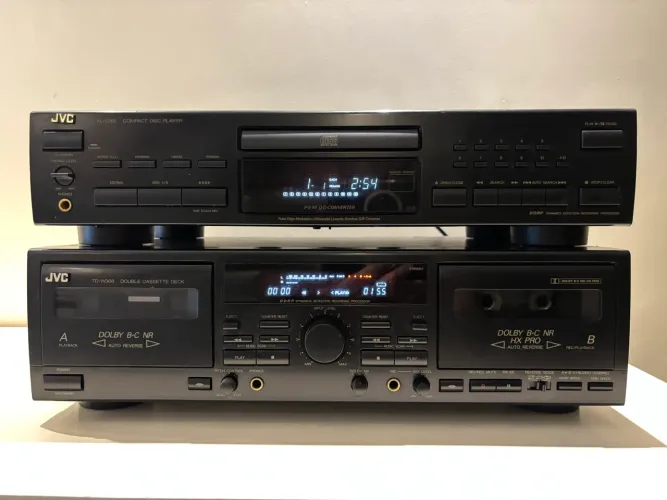 Tape Deck e CD Player JVC