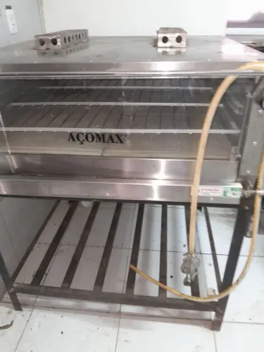 Vendo forno industrial semi novo para pizza, bolo, etc.