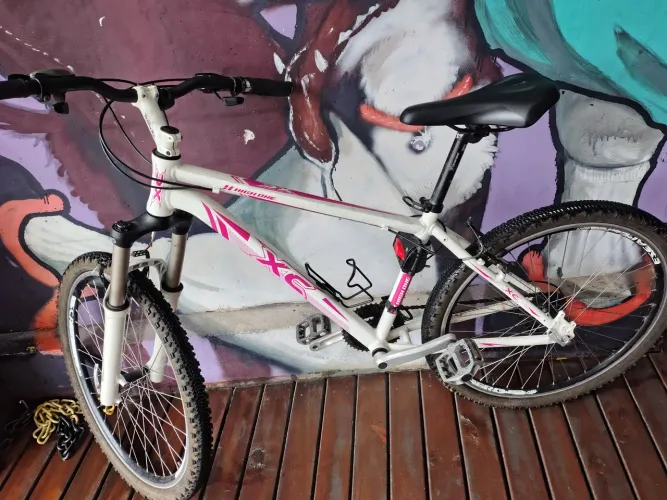 Bicicleta High one literalmente em alumínio