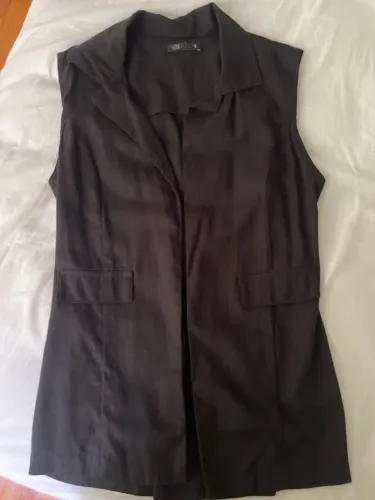 Colete preto da Lizie