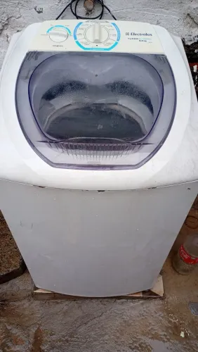 MÁQUINA DE LAVAR ELETROLUX
