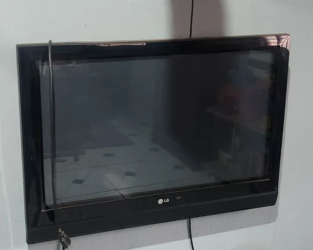 Tv plamas 32 polegadas LG , leia a descrição