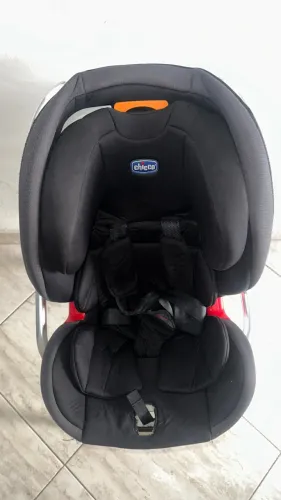 Cadeirinha Chicco com Isofix