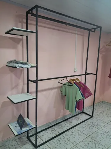 Arara para roupa em metalon