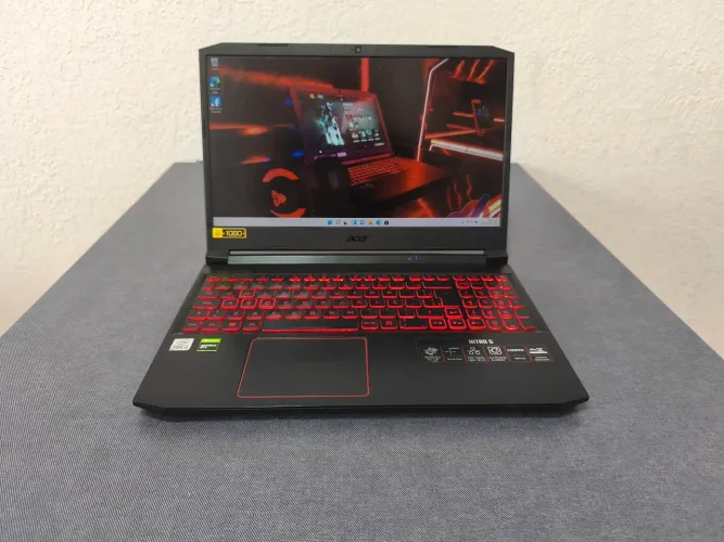 Notebook Gamer Nitro i5. 16 GB. SSD 512. GTX 1650