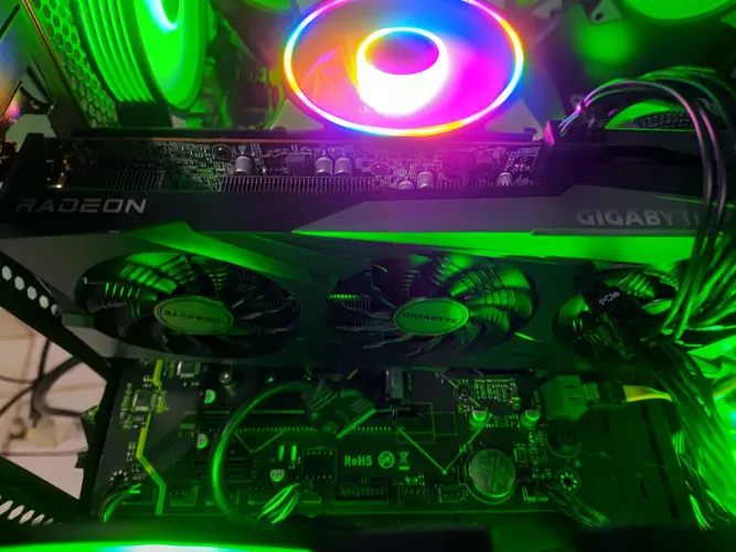 RX 7600 GIGABYTE