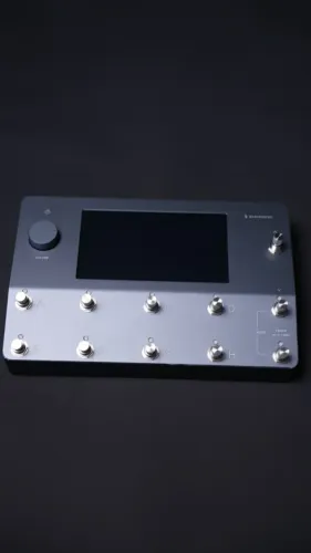 Kit Profissional: Yamaha Pacifica PAC612VIIX + Neural DSP Quad Cortex + Acessórios