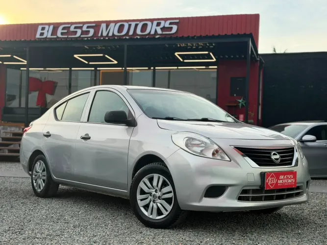 Nissan Versa S 1.6 16V Flex Fuel 4P Mec. 2012
