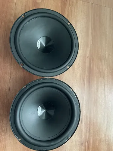 Vendo auto falante Hertz