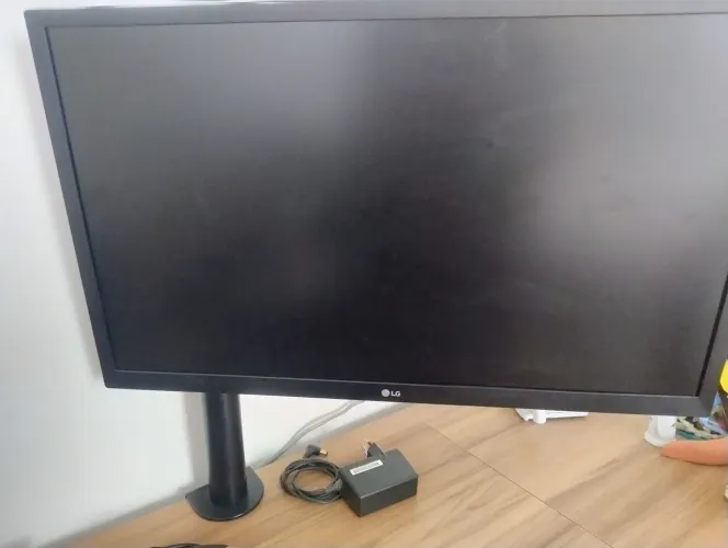 Monitor LG 22" Full HD + suporte