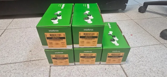 kit com 05 Câmeras De Segurança Poe Vipc 1230 B G2 Intelbras Cor Branco