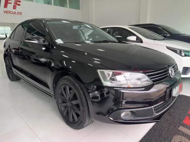 Volkswagen Jetta Comfortline 2.0 T.flex 8V 4P Tipt. 2013