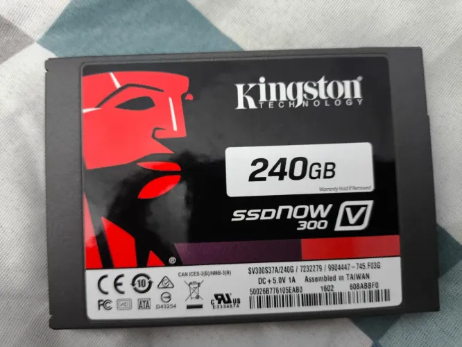 VENDO SSD KINGSTON 240GB