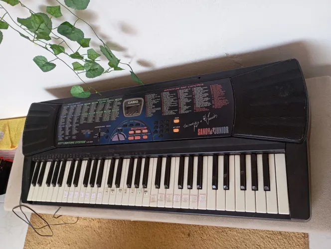 Teclado Sandy e Junior
