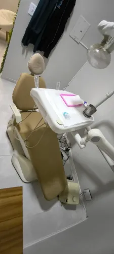 Duas cadeiras odontológicas