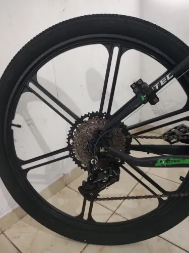 Bicicleta aro 29 com sistema de alarme