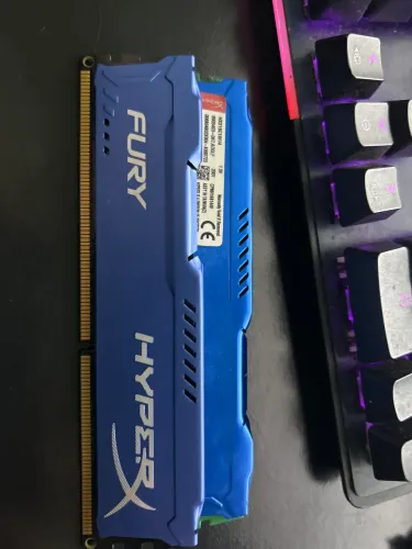 VENDO 2 UNIDADES DE MEMÓRIA RAM DDR3 8gb HYPERX ( cor azul )