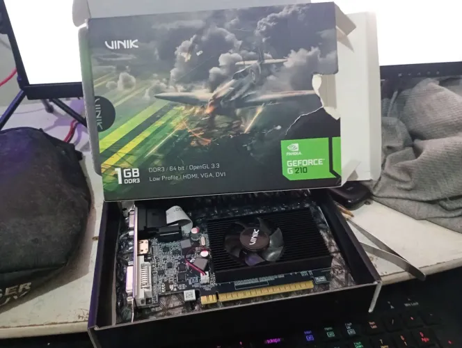 Placa de vídeo DDR3 geforce g210 1 GB nova caixa
