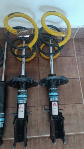 Vendo suspensão preparada palio