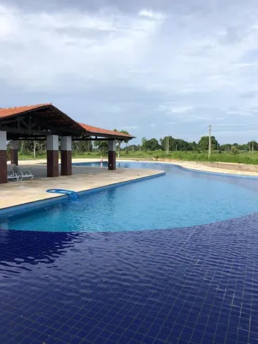 Repasso terreno em condomínio fechado com 150m2 em Cascavel-Ce