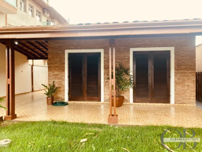CASA TÉRREA COM 3 DORMITÓRIOS NO ITAGUÁ
