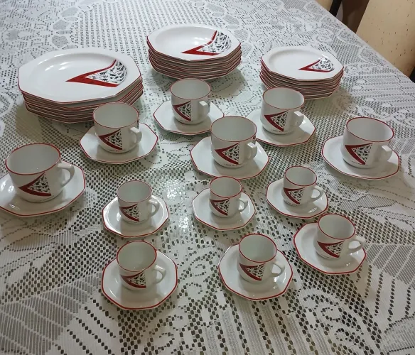 Jogo de Jantar, Chá e Café Porcelana Schmidt Linha Memphis - 30 peças - NOVO