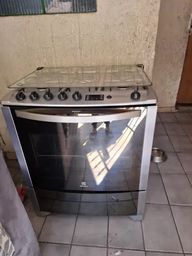Vemdo Um fogão Eletrolux Á Gás