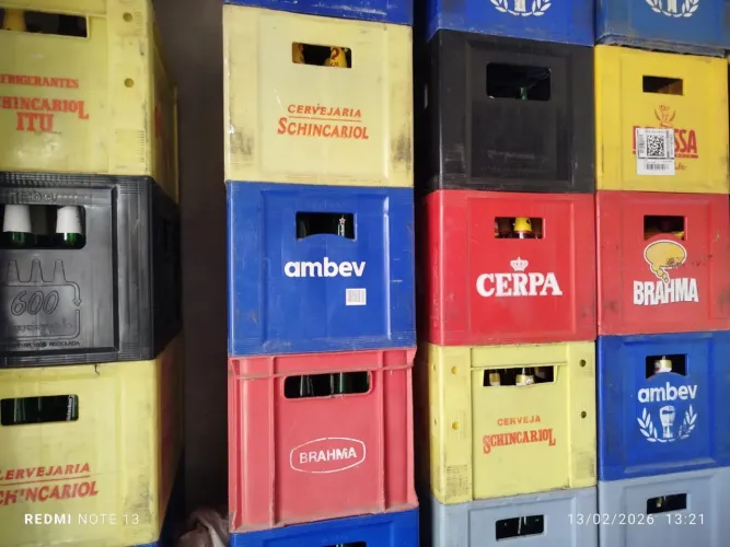 Vasilhames de cerveja à venda